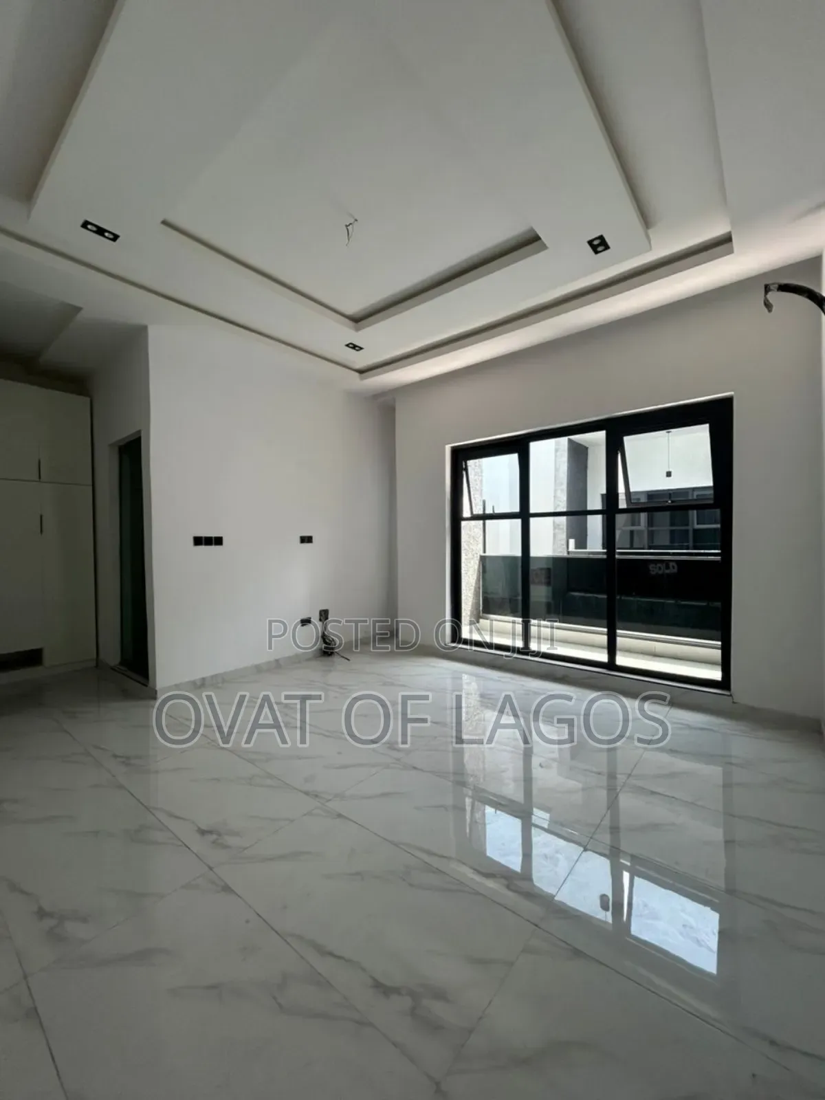 4bdrm Duplex in Ikota for sale in Ikota