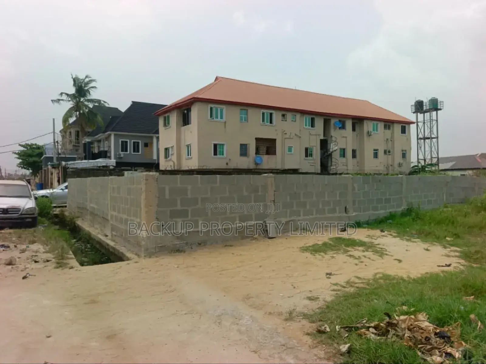 A Land Measuring 800sqm in a Good Location in Akoka