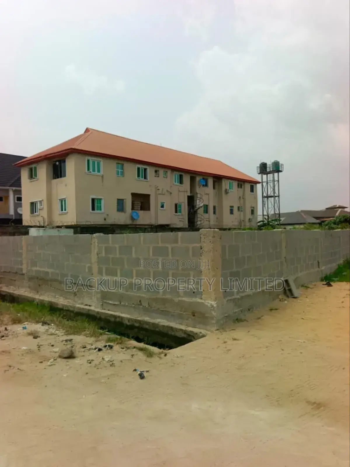 A Land Measuring 800sqm in a Good Location in Akoka