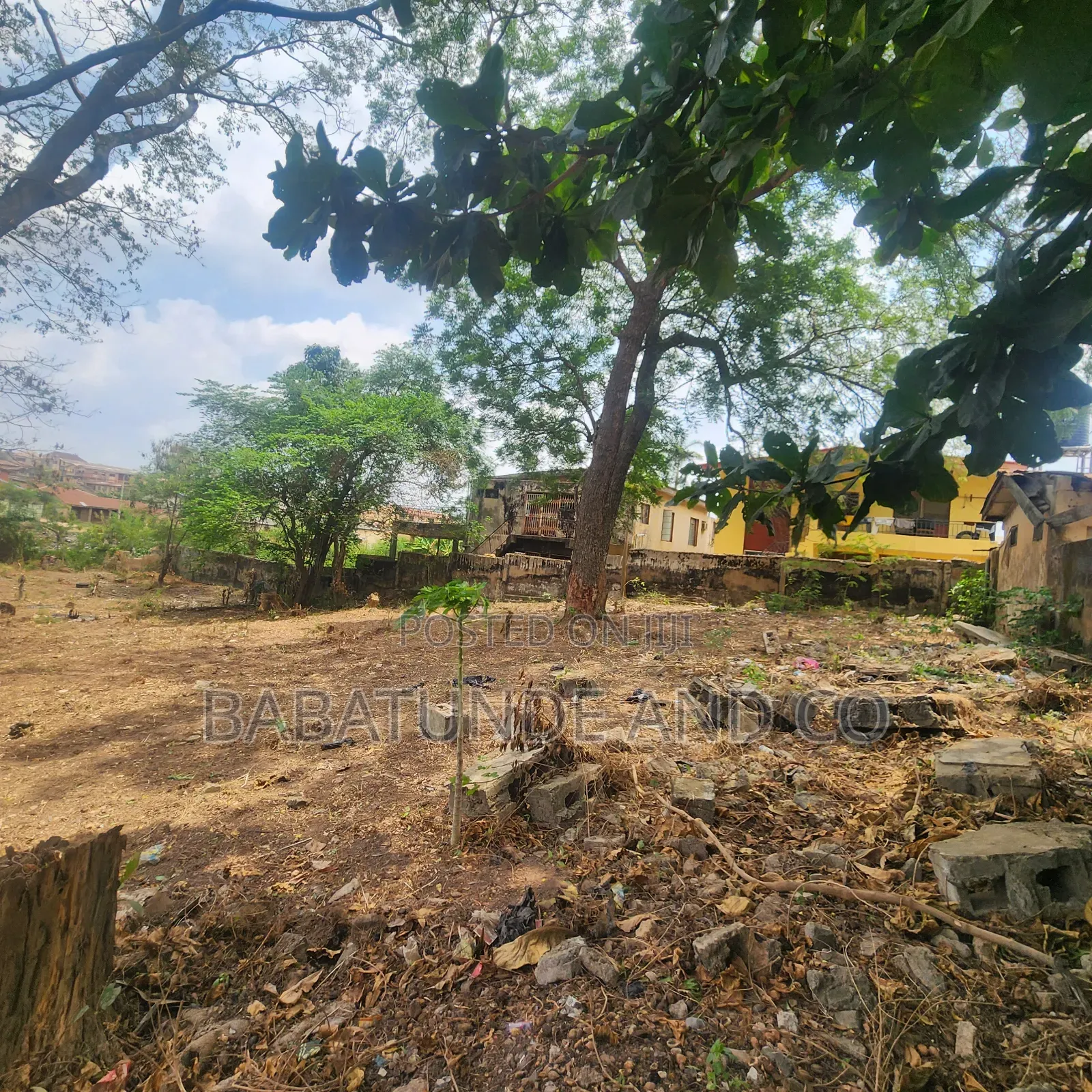 Plots of Land for Sale Inside Felele in CHallenge / Ibadan