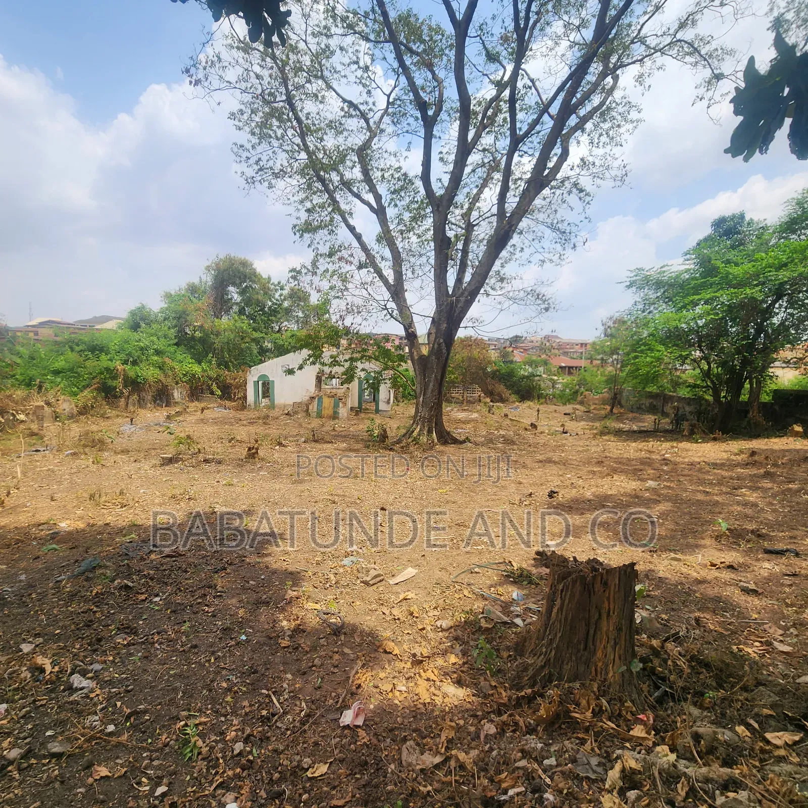Plots of Land for Sale Inside Felele in CHallenge / Ibadan