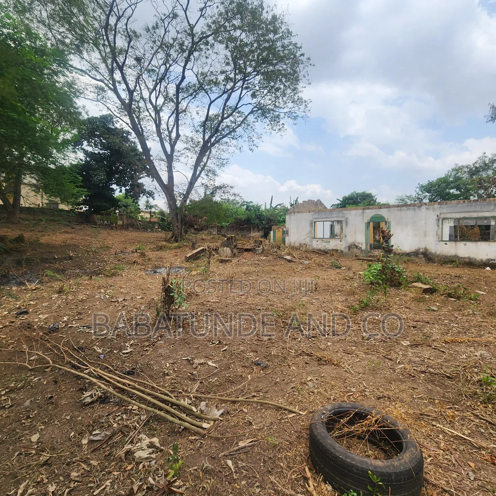 Plots of Land for Sale Inside Felele in CHallenge / Ibadan