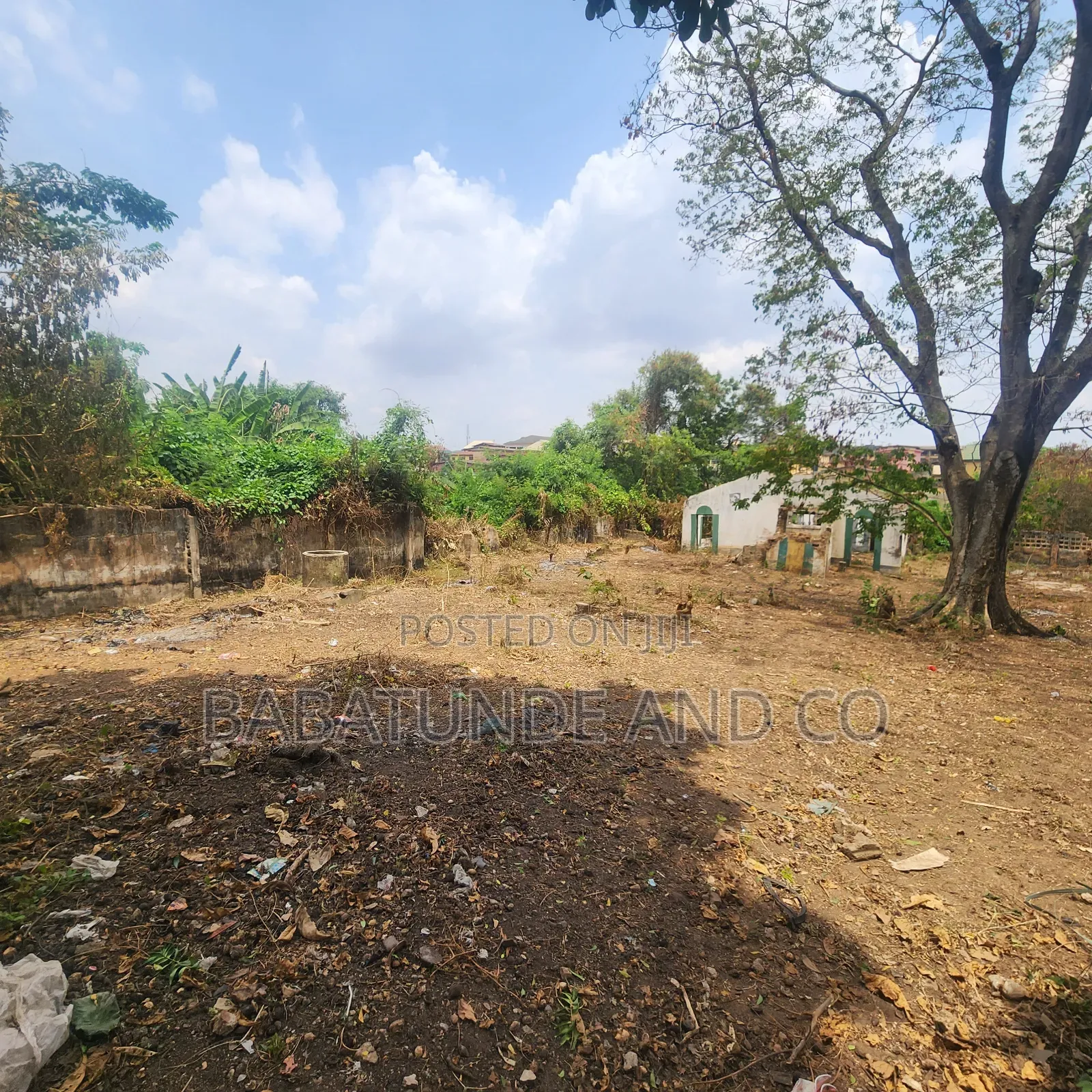 Plots of Land for Sale Inside Felele in CHallenge / Ibadan