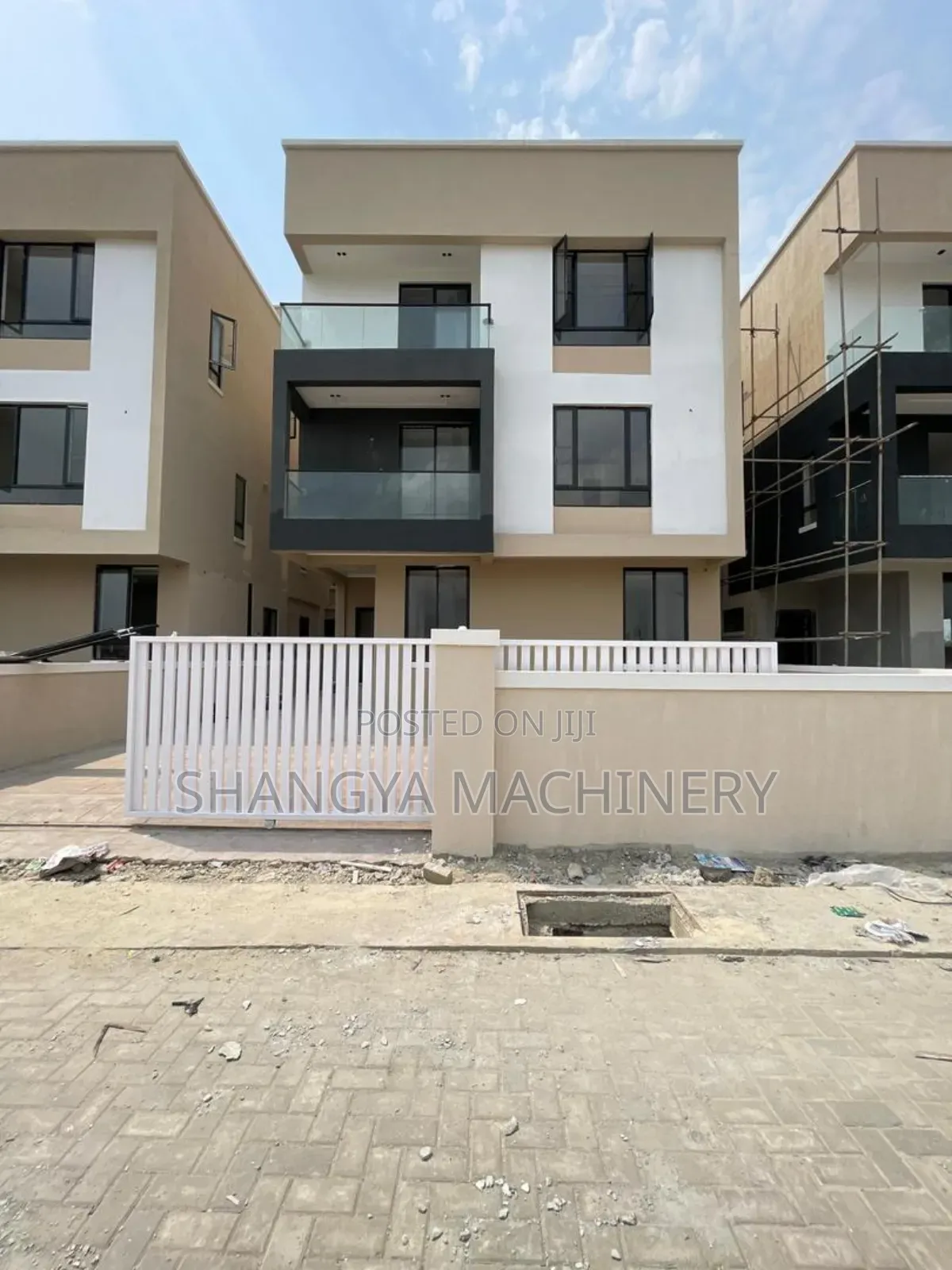5bdrm Duplex in Osapa london for sale in Osapa london