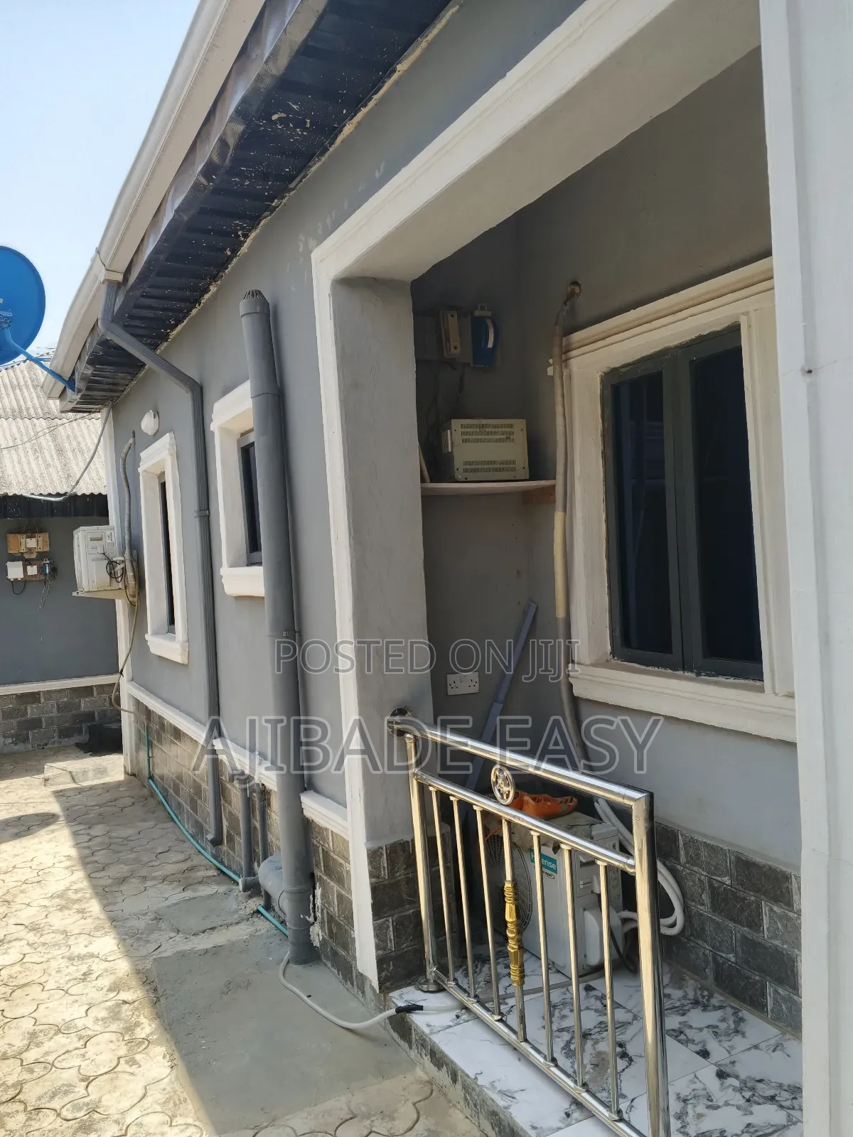 8bdrm Block of Flats in Ayobo for sale in Ayobo