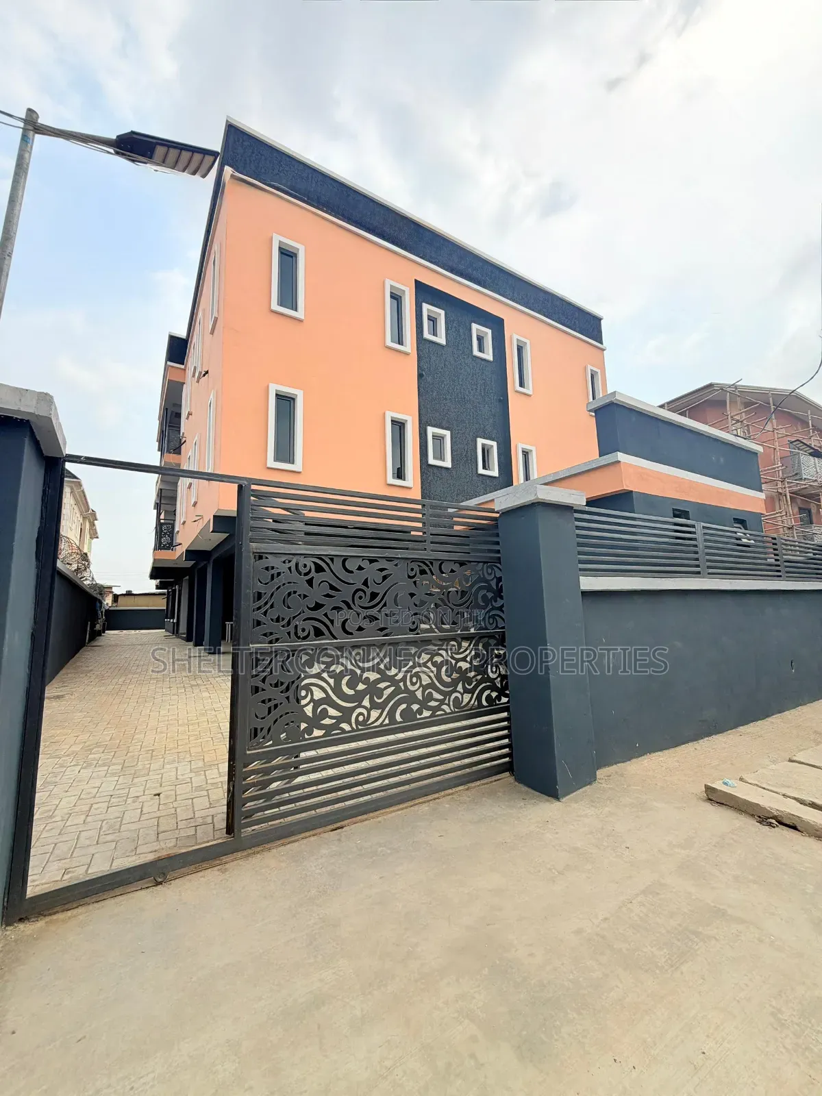 3bdrm Apartment in New Garage / Gbagada for sale in New Garage / Gbagada