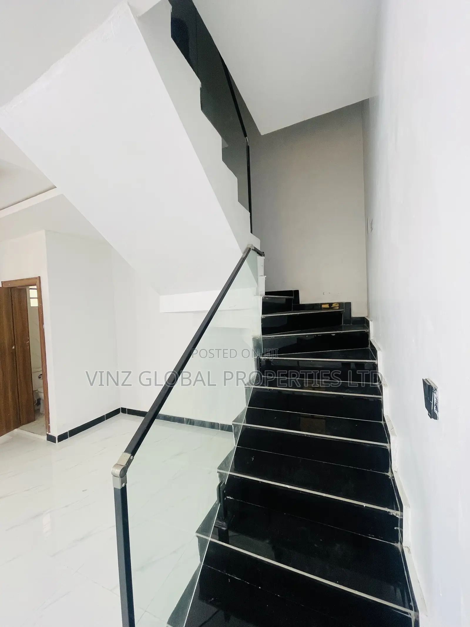 4bdrm Duplex in Sangotedo for sale in Sangotedo