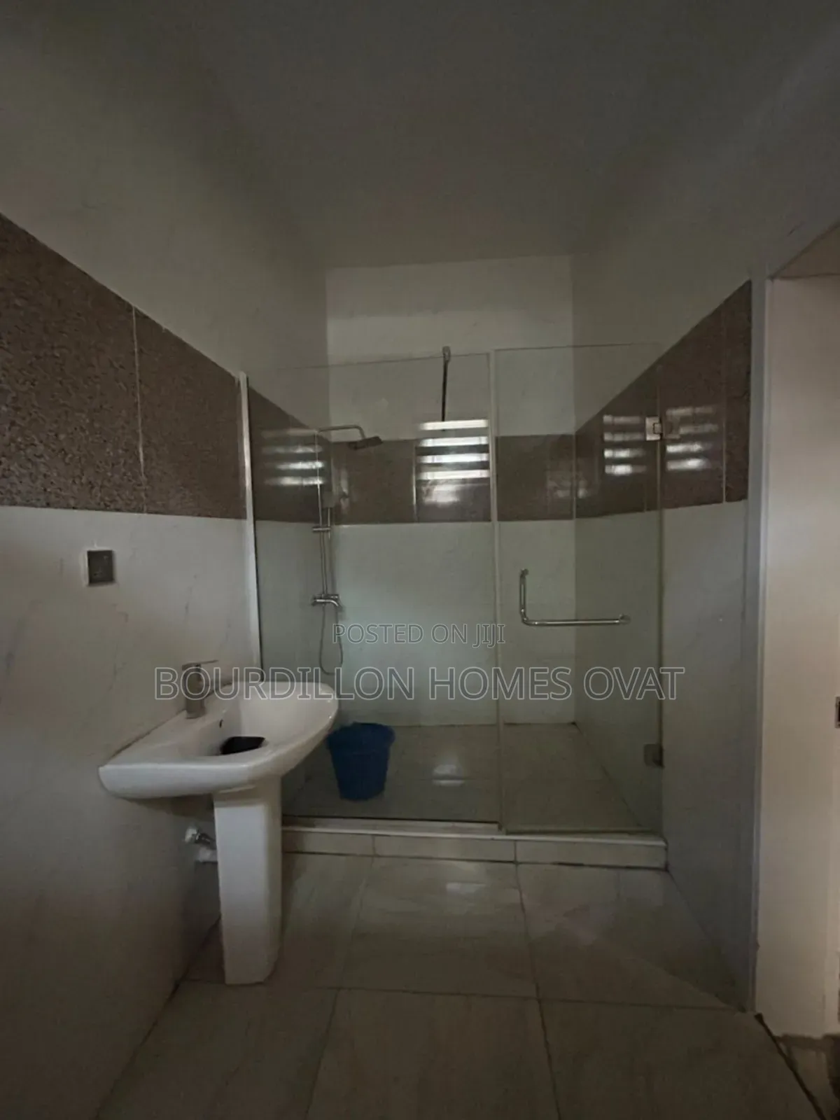 Furnished 4bdrm Duplex in Ikota Lekki Lagos for sale in Ikota