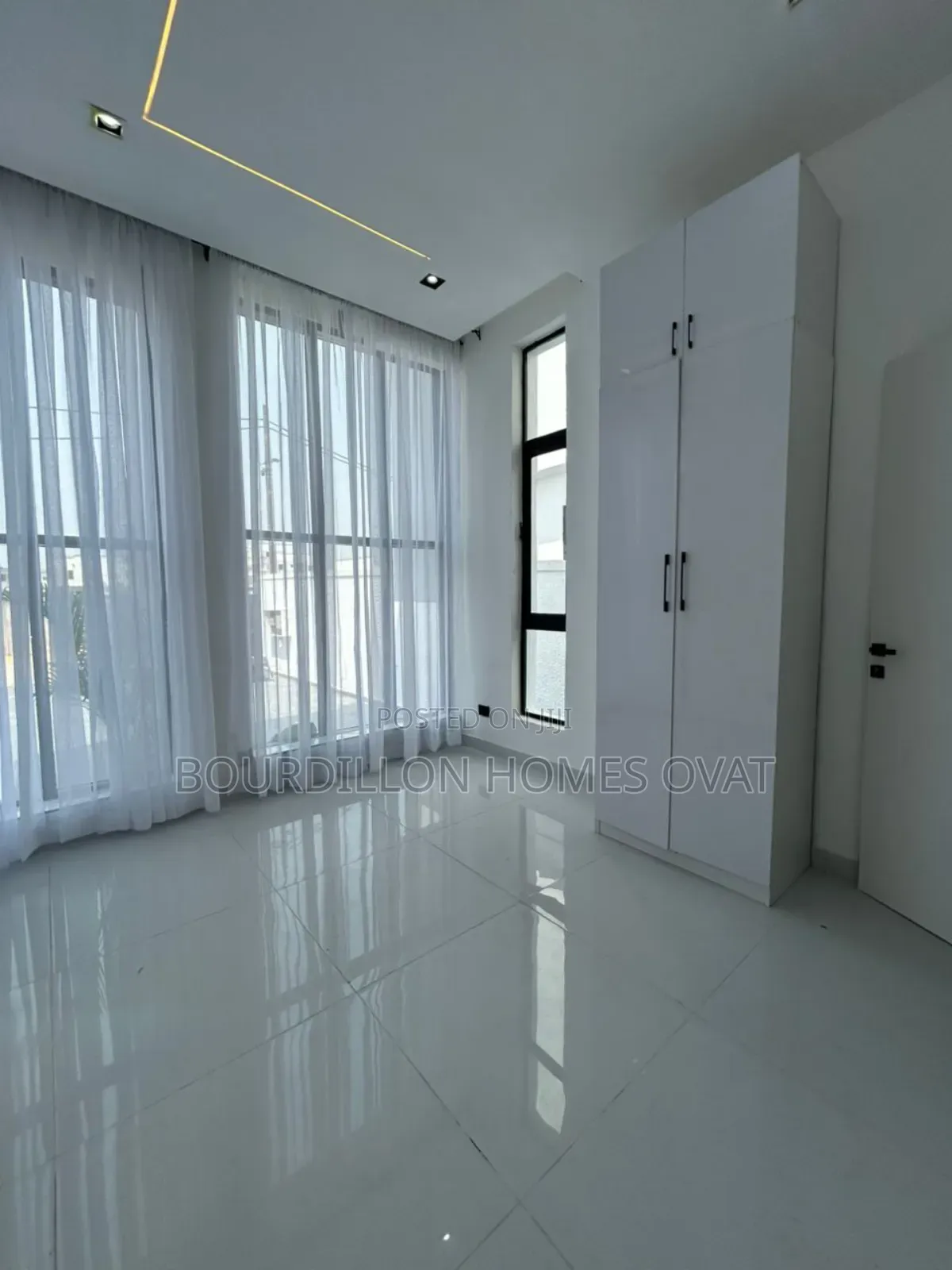 5bdrm Duplex in Ikota Lekki Lagos for sale in Ikota