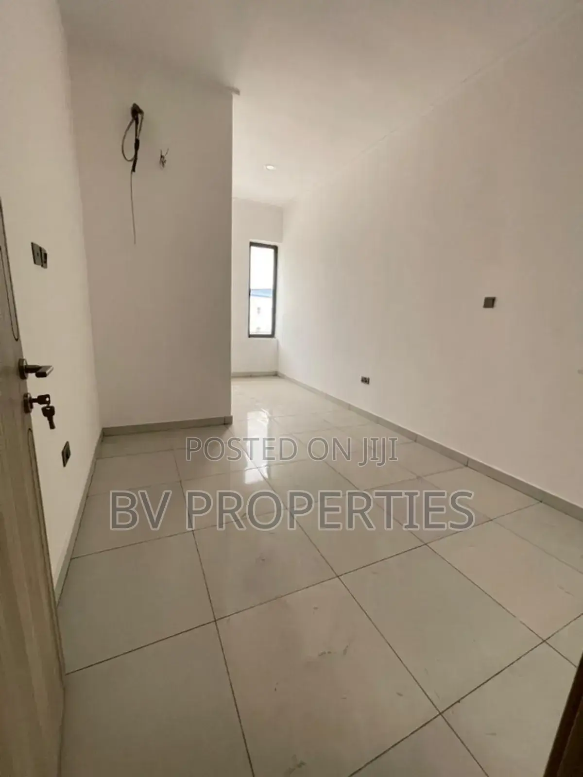 3bdrm Duplex in Chevron for sale in Chevron