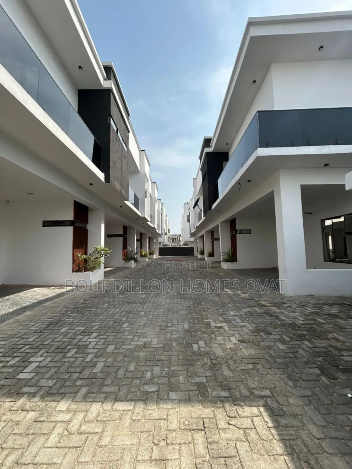 3bdrm Duplex in Ikota Lekki Lagos for sale in Ikota