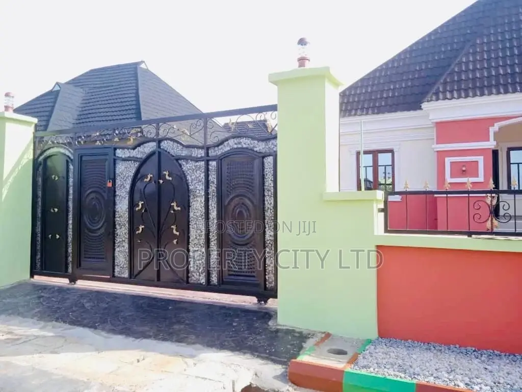 4bdrm Apartment in Park Gardens Town, Ikorodu for sale in Ikorodu