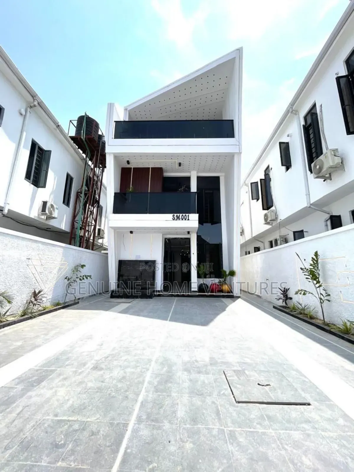 4bdrm Duplex in Ikota for sale in Ikota
