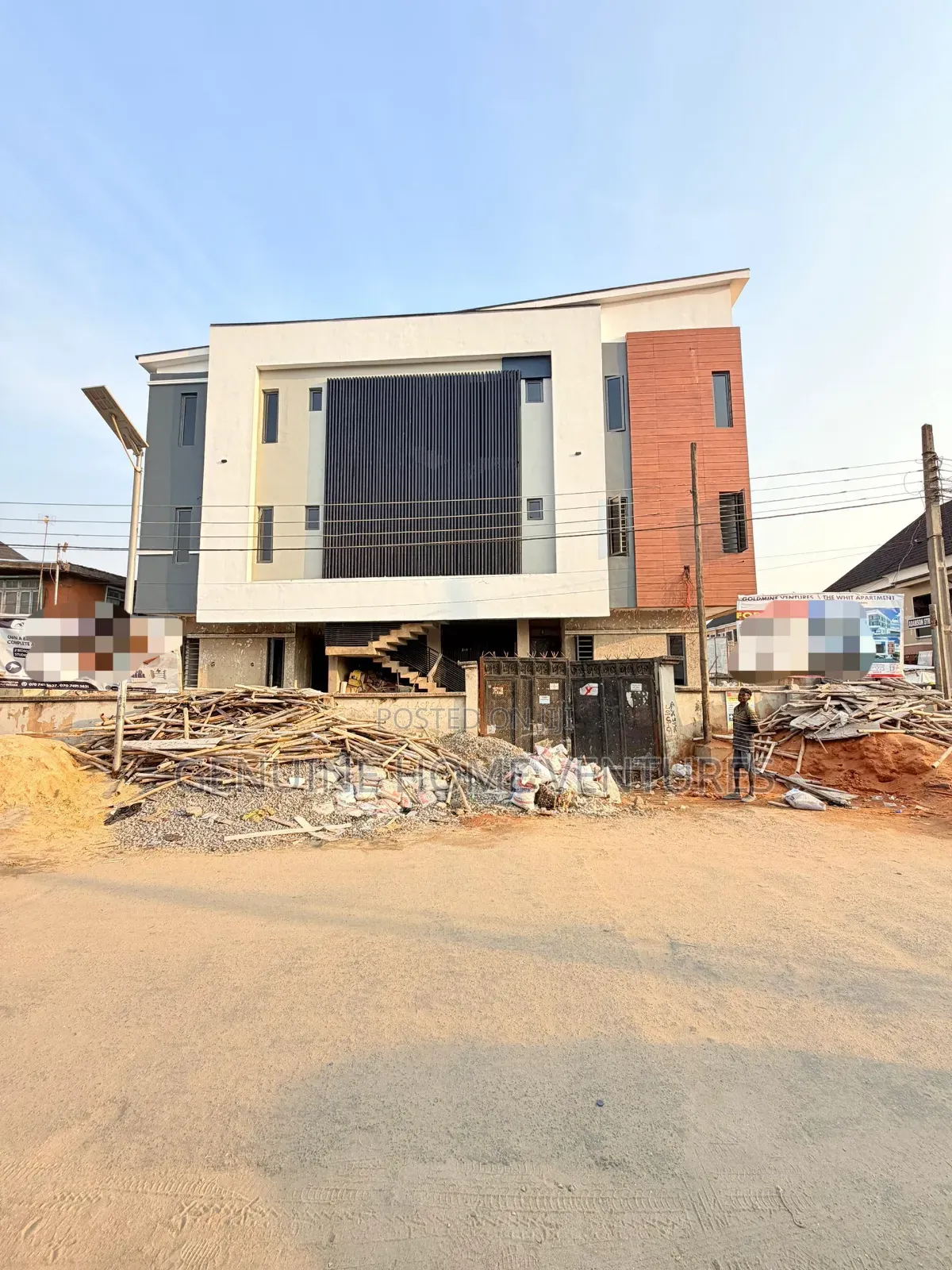 2bdrm Apartment in Surulere for sale in Surulere