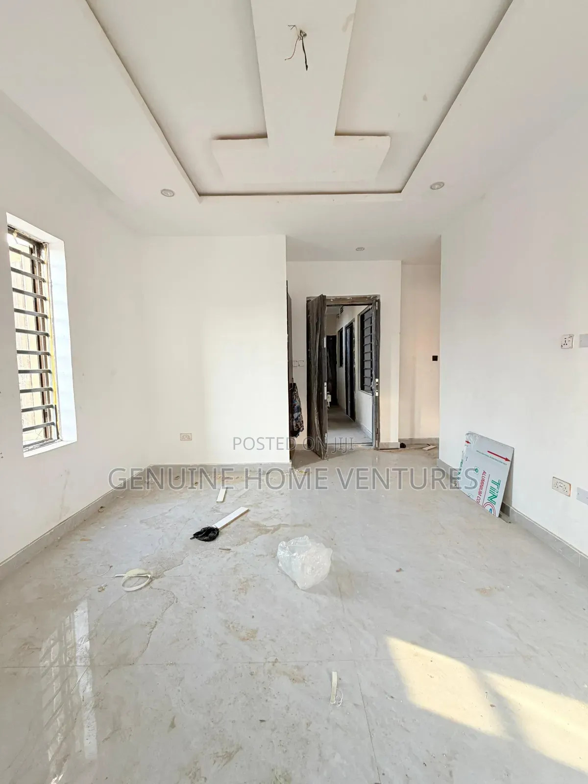 2bdrm Apartment in Surulere for sale in Surulere