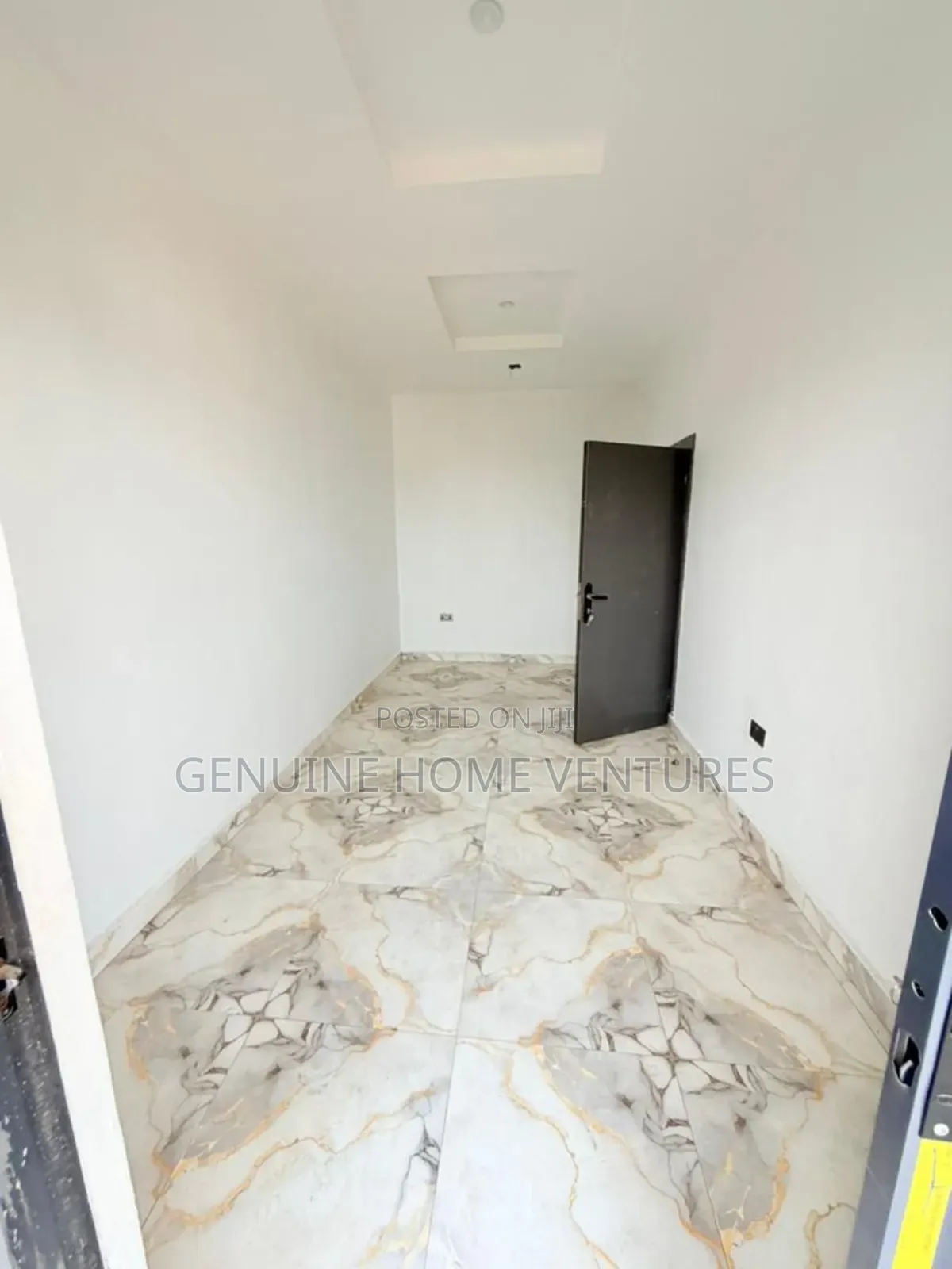 4bdrm Duplex in Surulere for sale in Surulere