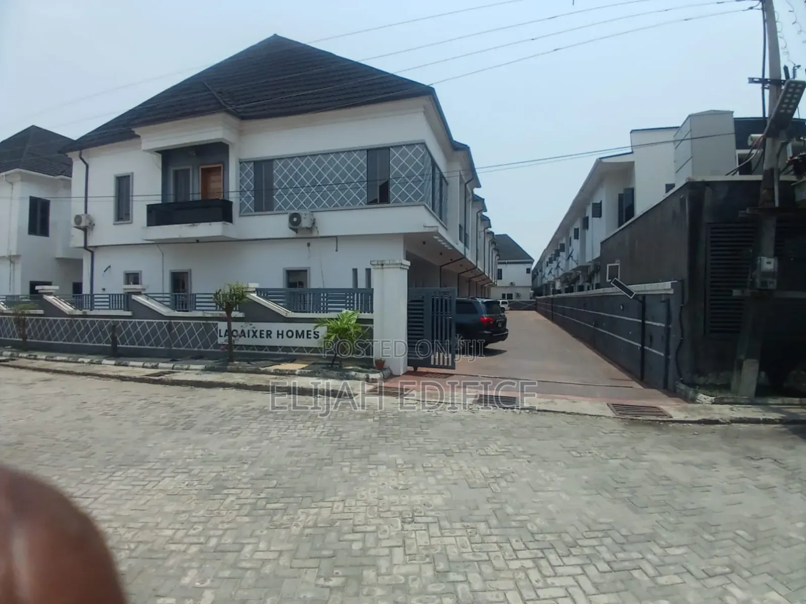 Furnished 4bdrm Duplex in Orchid, Ikorodu Garage for sale in Ikorodu Garage