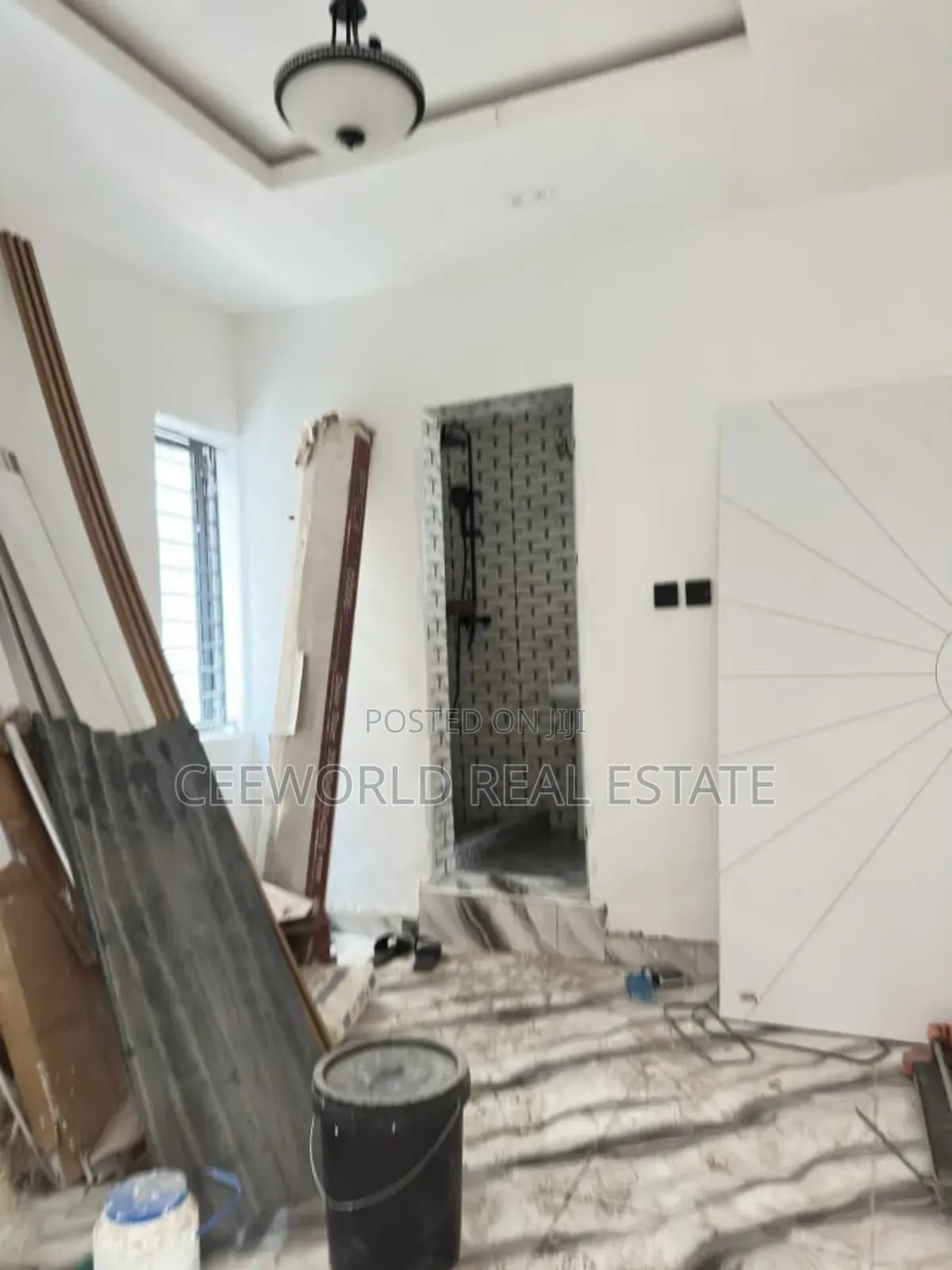 3bdrm Bungalow in Behind Foodco for sale in Ologuneru
