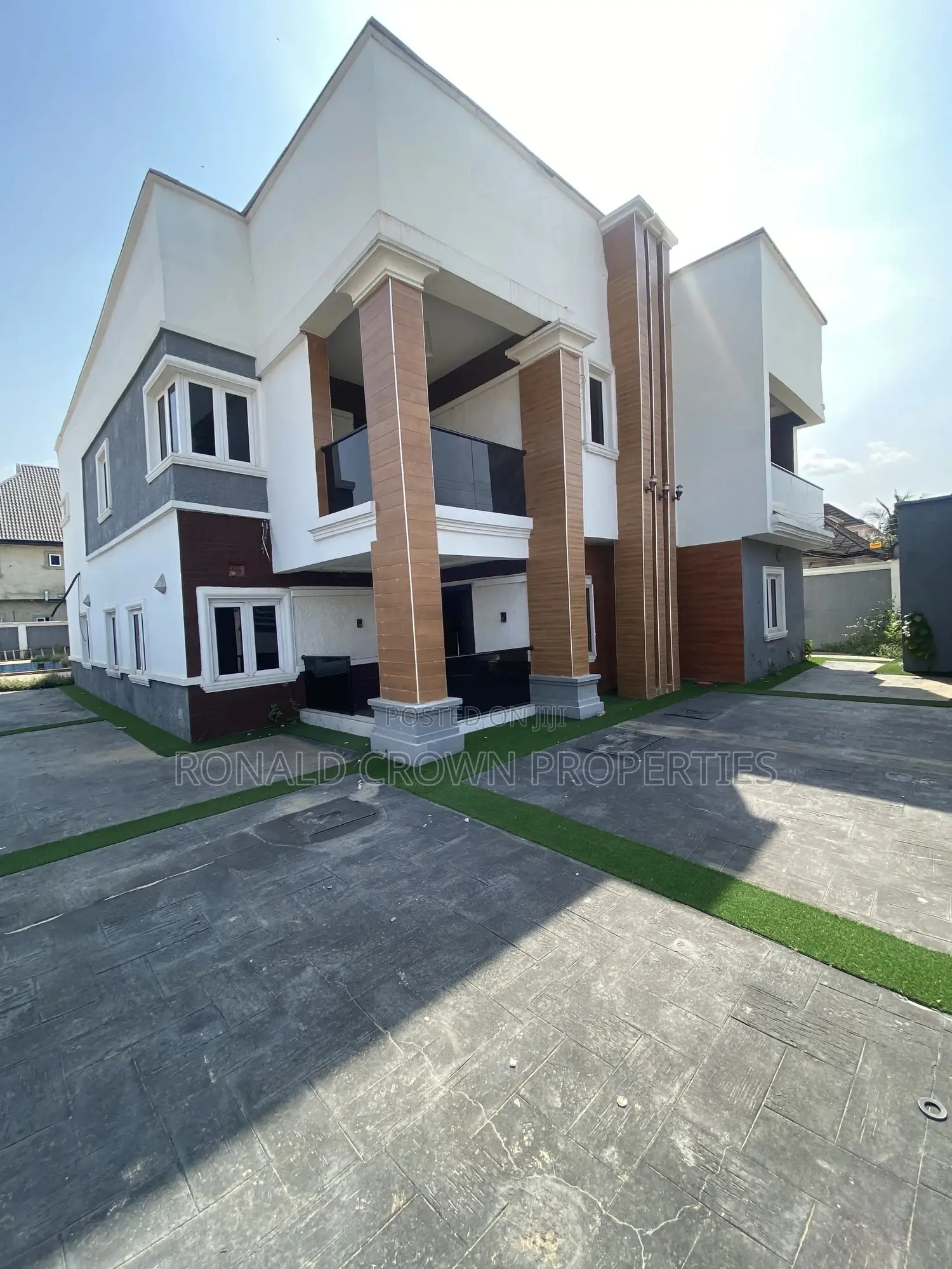 6bdrm Duplex in Magodo Isheri for sale in Magodo Isheri