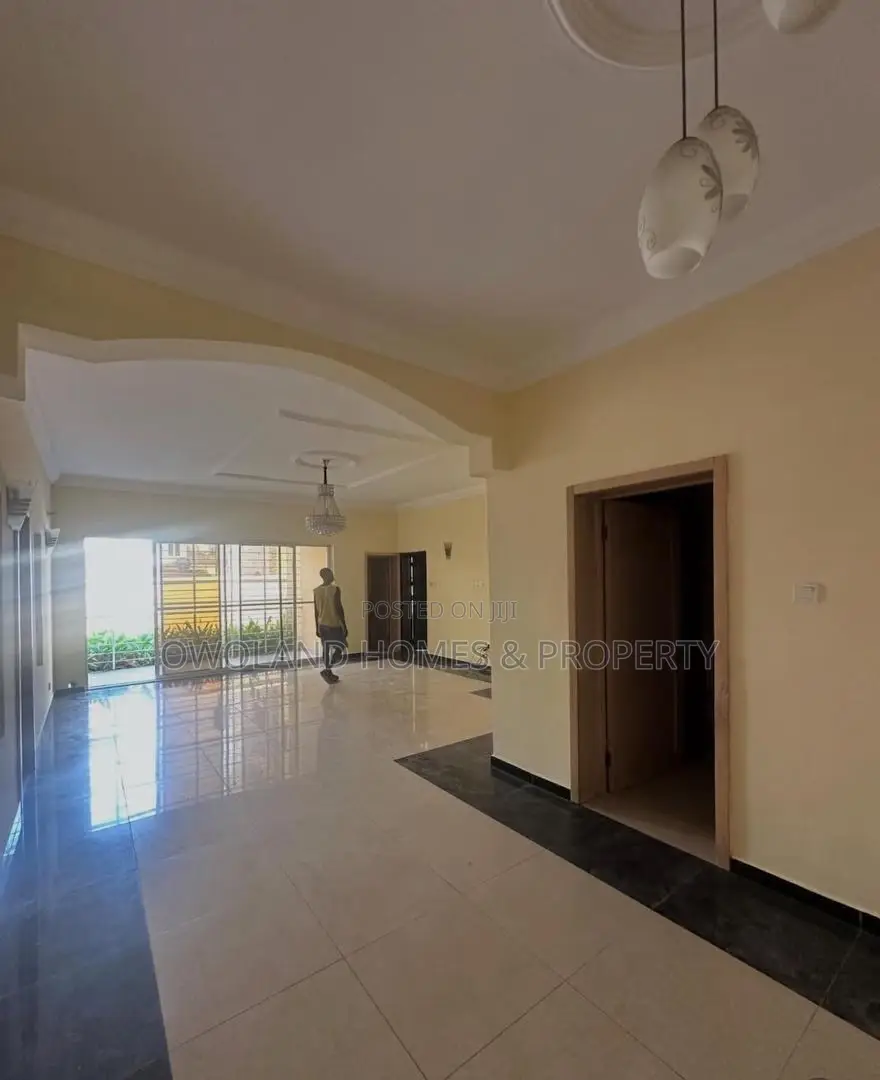 3bdrm Block of Flats in Chevron Estate, Lekki for rent in Lekki