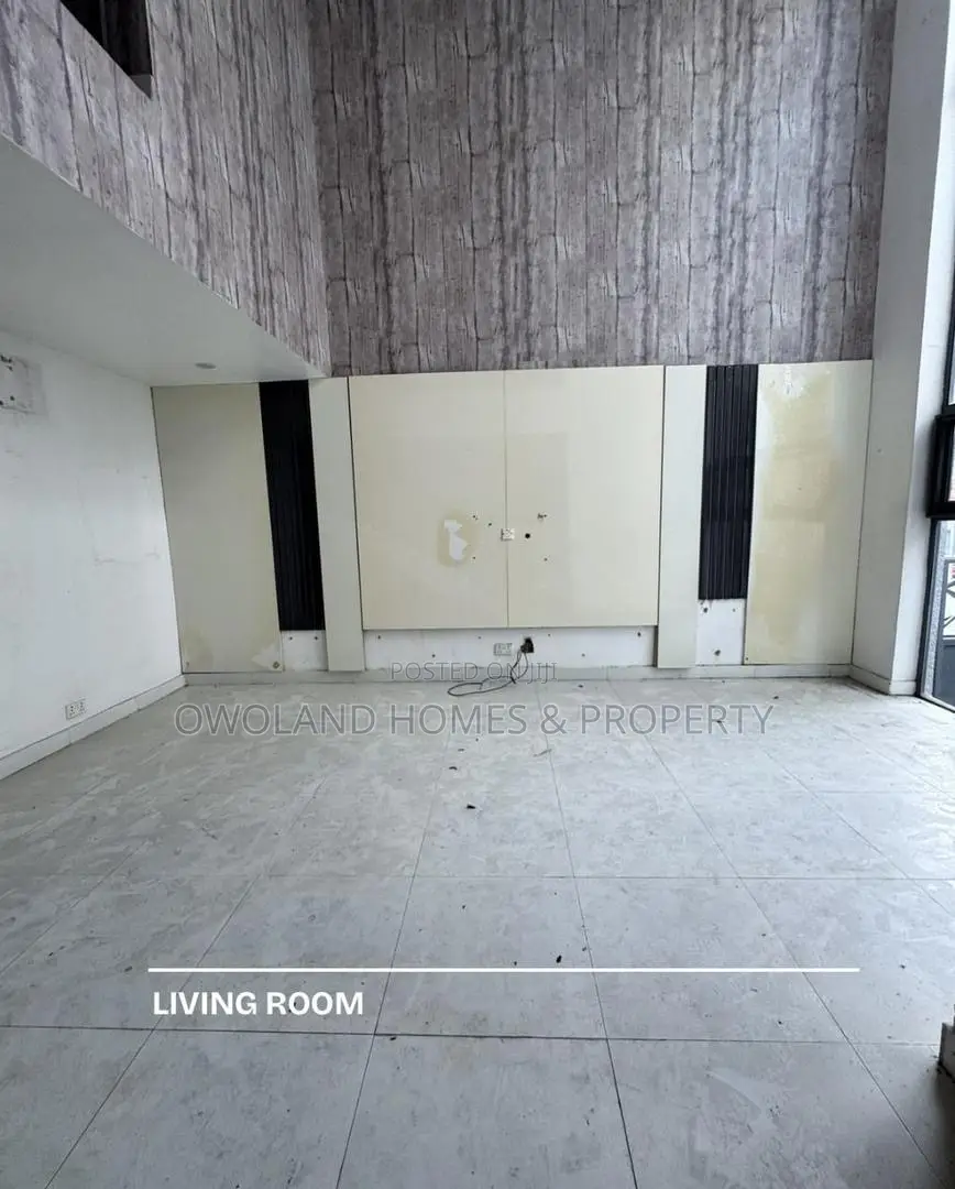 2bdrm Maisonette in Lekki Phase 1 for rent in Lekki Phase 1