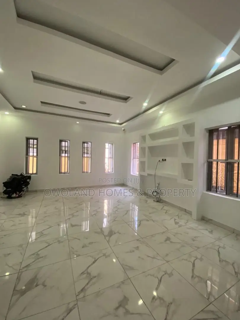 4bdrm Duplex in Chevron, Lekki for rent in Lekki