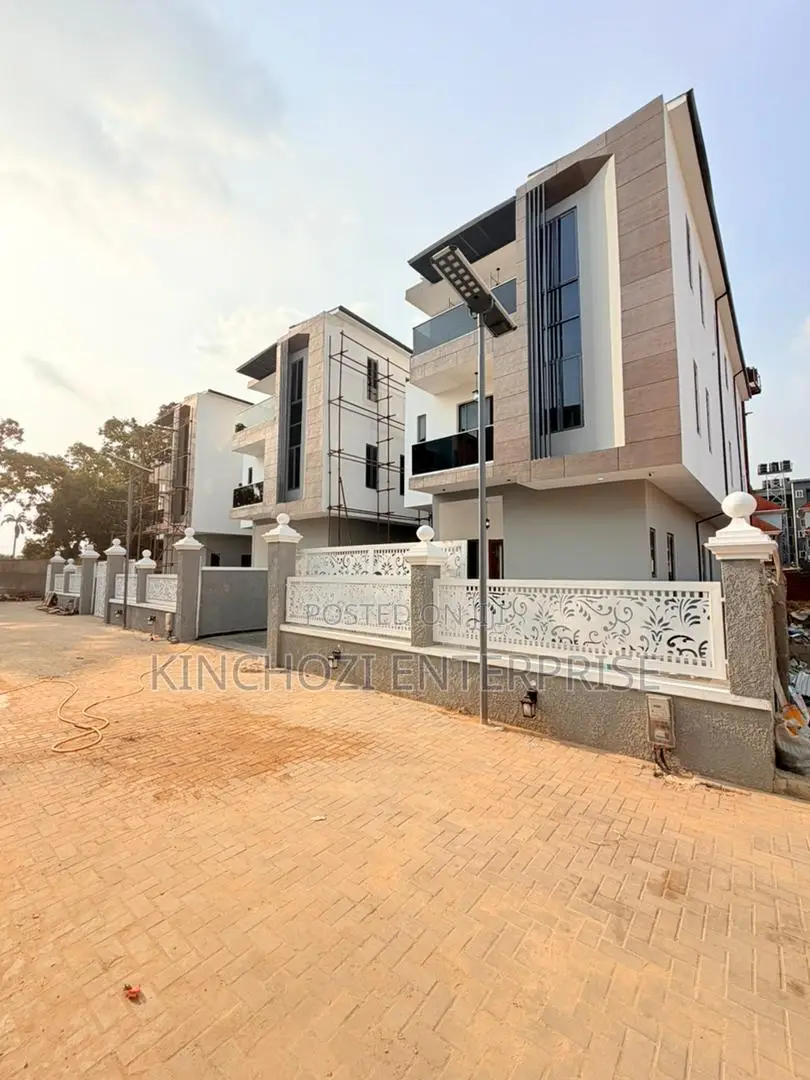 5bdrm Duplex in Ikeja G.R.A for sale in Ikeja GRA