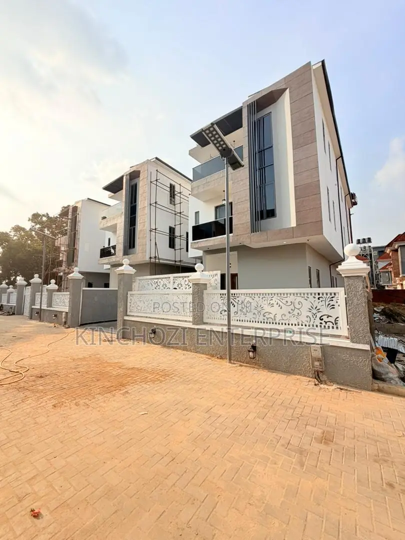 5bdrm Duplex in Ikeja G.R.A for sale in Ikeja GRA
