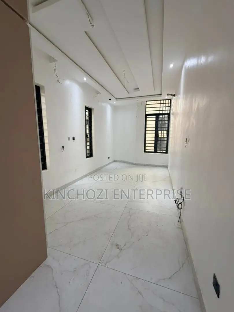 5bdrm Duplex in Ikeja G.R.A for sale in Ikeja GRA