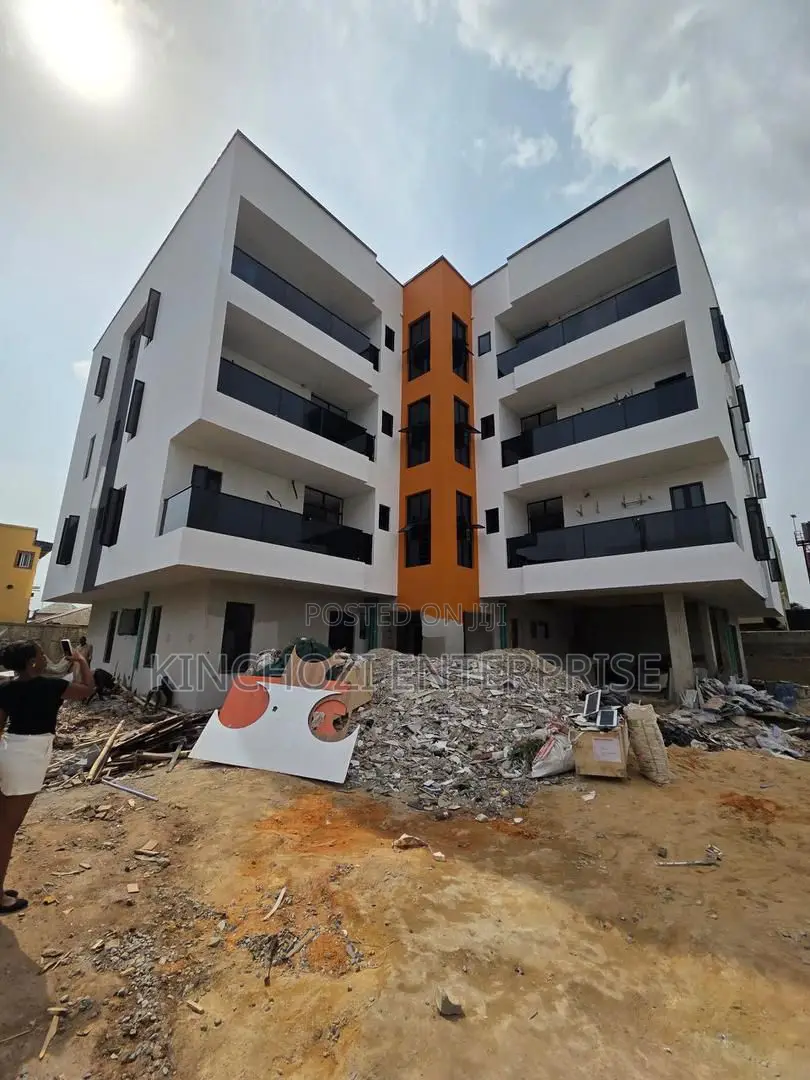 3bdrm Apartment in Ikeja Gra for sale in Ikeja GRA