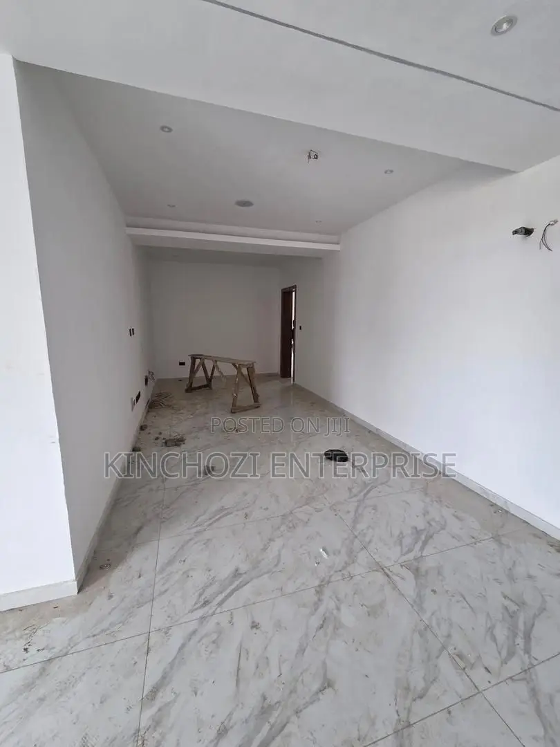 3bdrm Apartment in Ikeja Gra for sale in Ikeja GRA