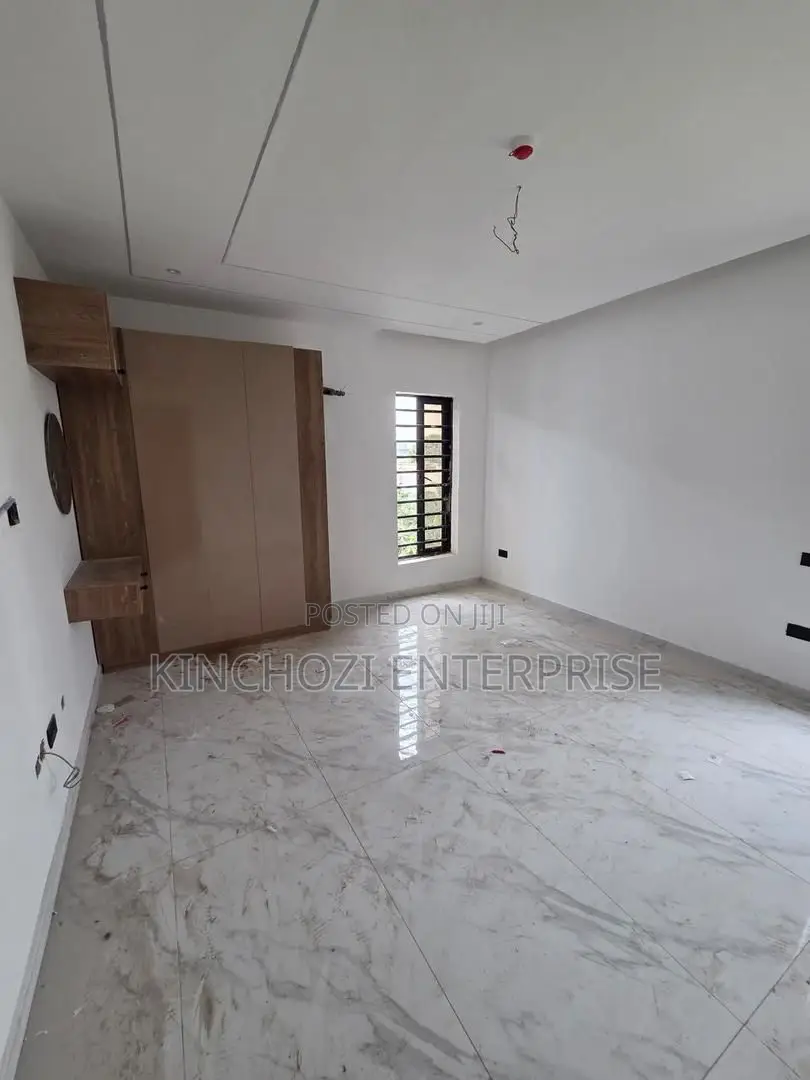 3bdrm Apartment in Ikeja Gra for sale in Ikeja GRA