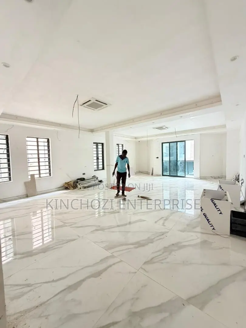 4bdrm Duplex in Ikeja Gra for sale in Ikeja GRA