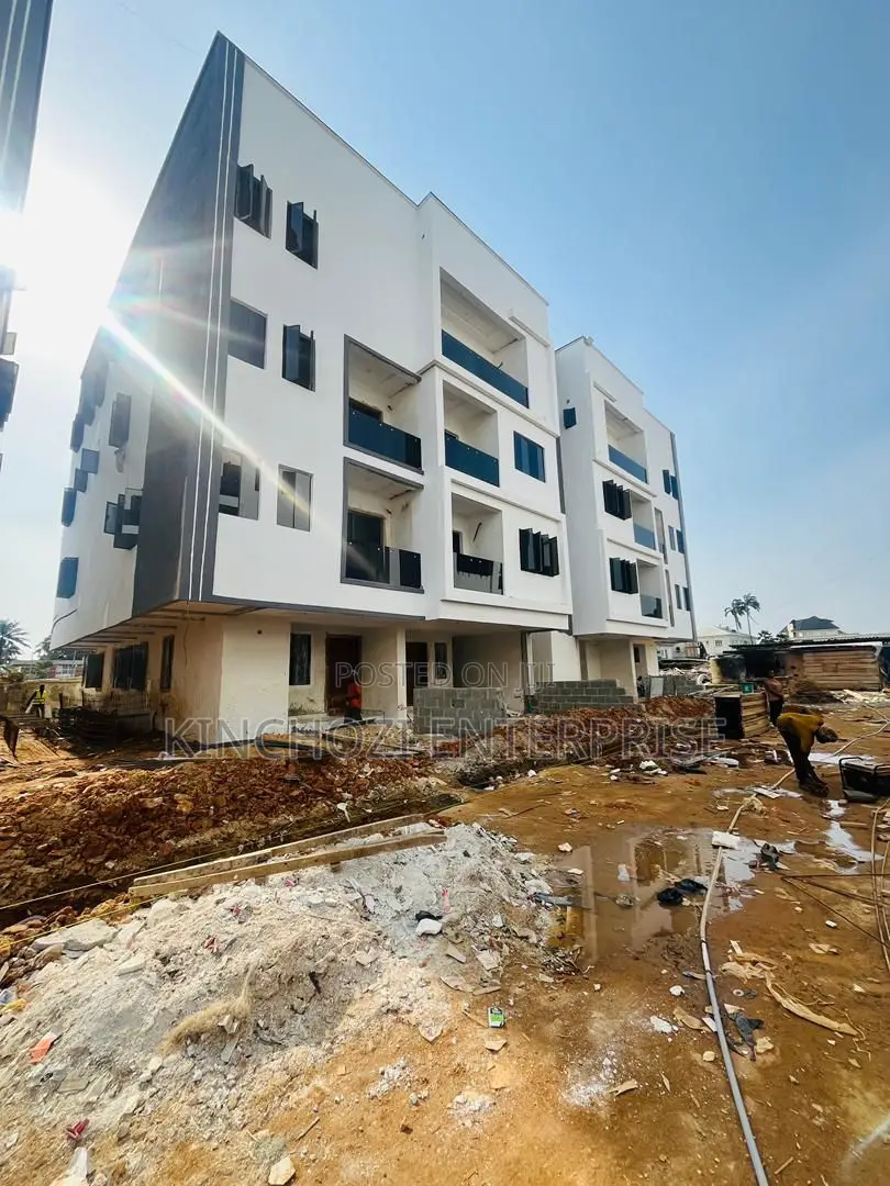 4bdrm Maisonette in Ikeja Gra for sale in Ikeja GRA
