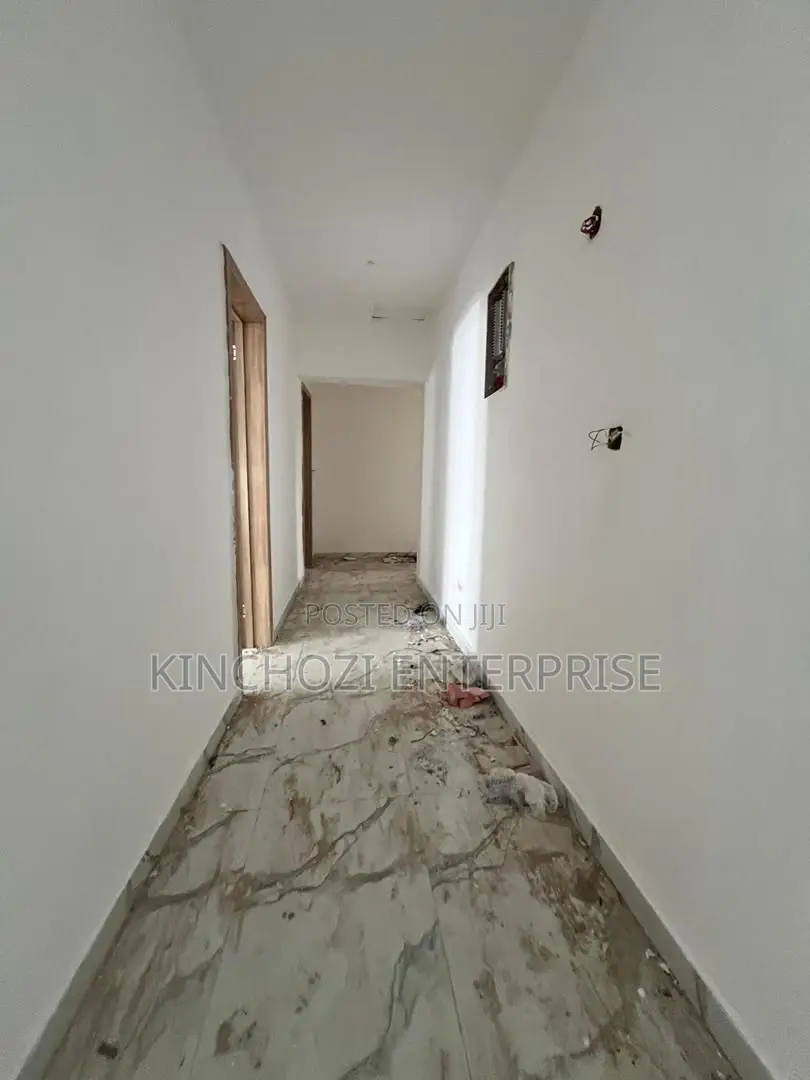 4bdrm Maisonette in Ikeja Gra for sale in Ikeja GRA