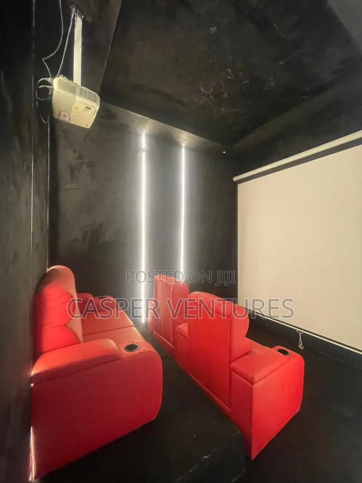 5bdrm Duplex in Chevron for sale in Chevron