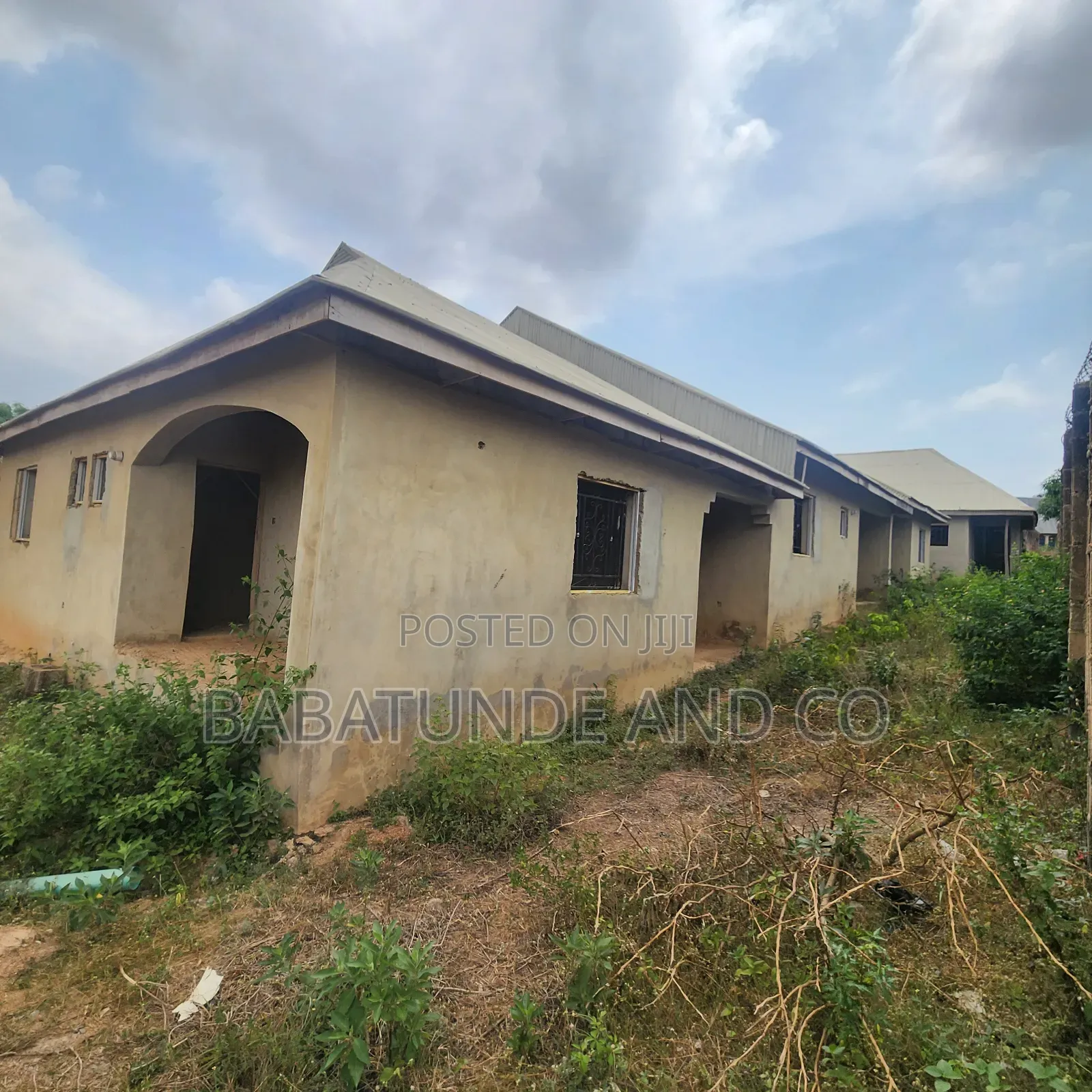 6bdrm Block of Flats in Soka for sale in Soka