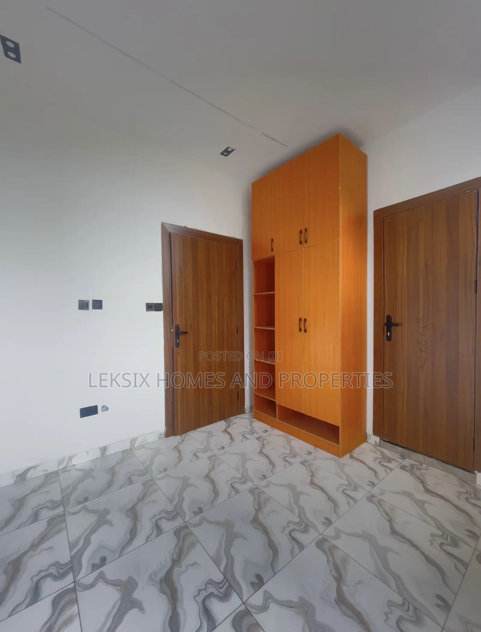 5bdrm Duplex in A Well Secured, Ado / Ajah for sale in Ado / Ajah