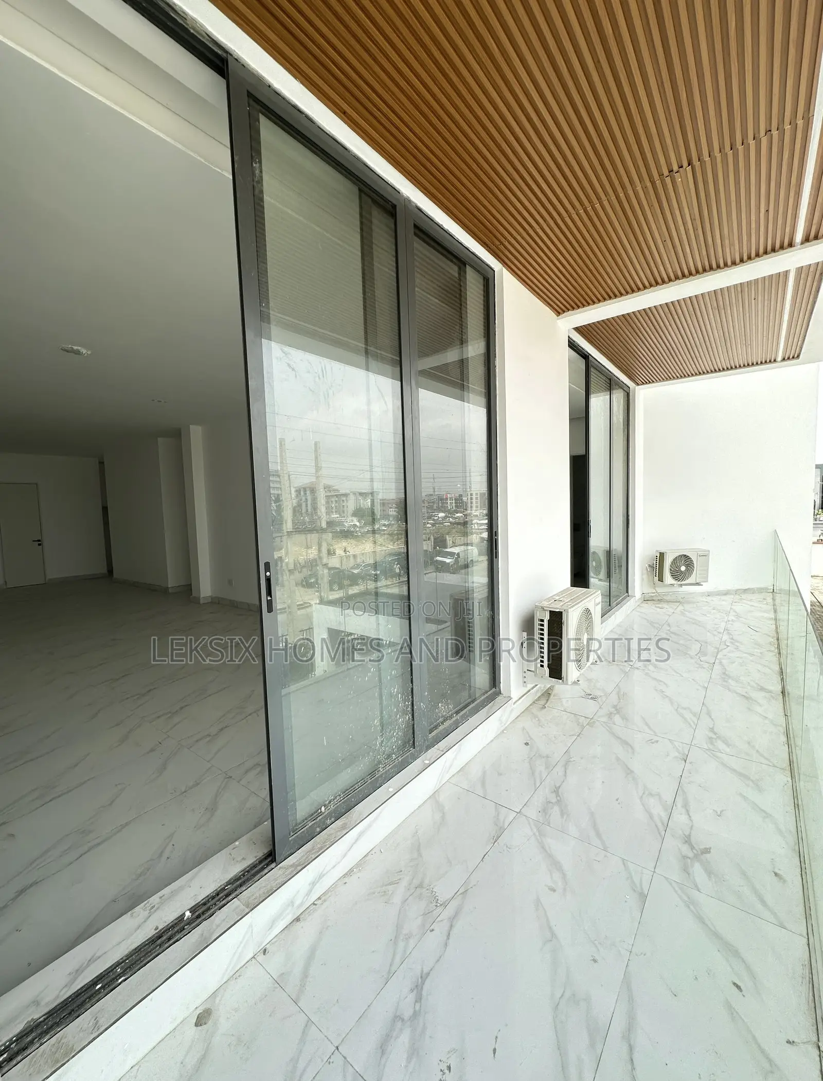 2bdrm Apartment in A Well Secured, Lekki Phase 1 for sale in Lekki Phase 1
