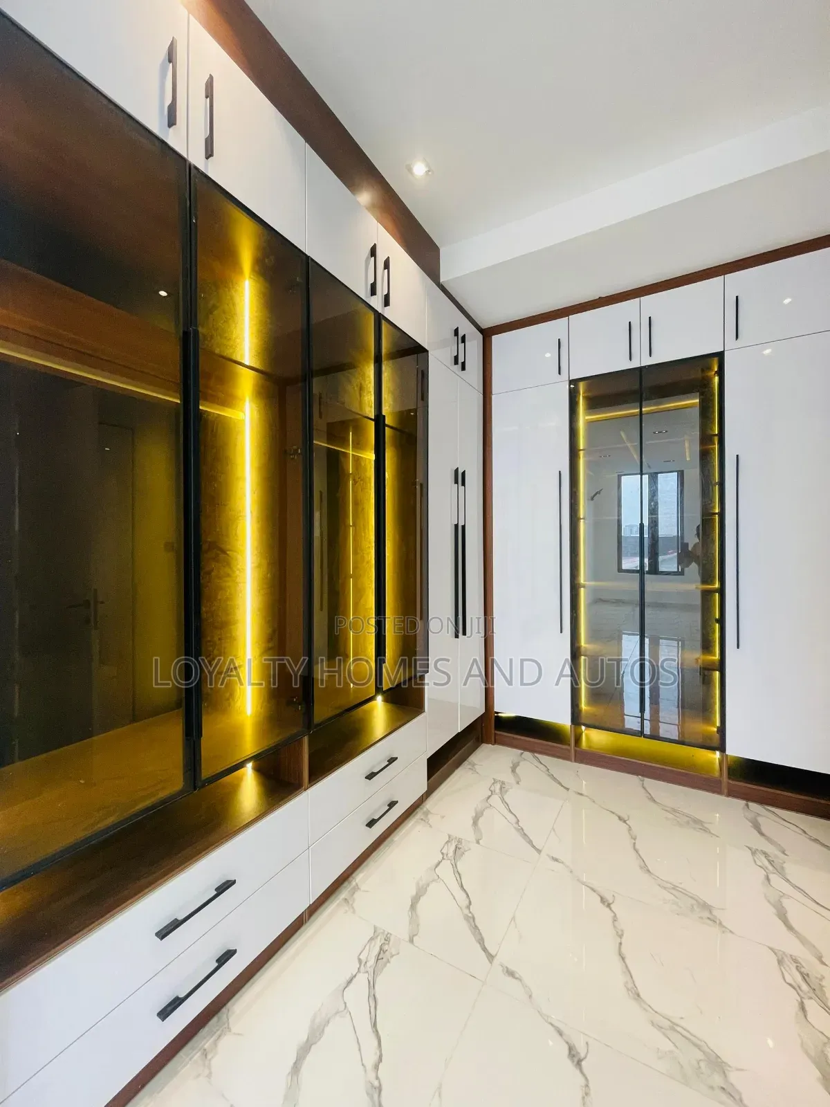 5bdrm House in Lekki Phase 1 for sale in Lekki Phase 1