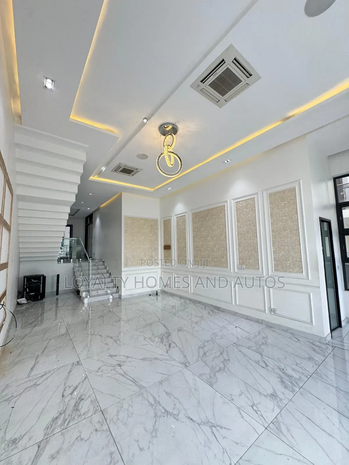 5bdrm Duplex in Old Ikoyi for sale in Old Ikoyi