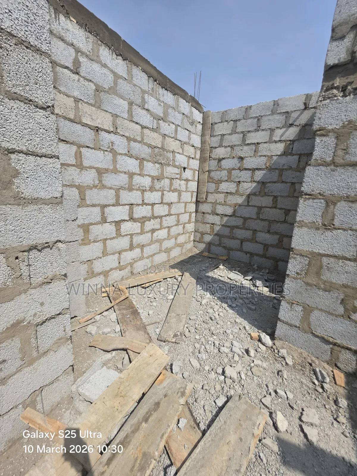4bdrm Townhouse/Terrace in Sabon Lugbe for sale in Lugbe District
