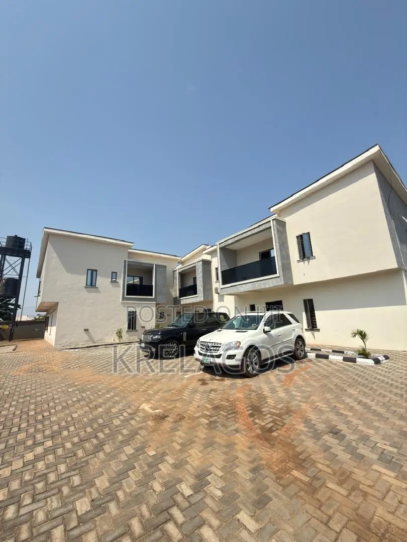 4bdrm Duplex in Abraham Adesanya Estate for rent in Abraham Adesanya Estate
