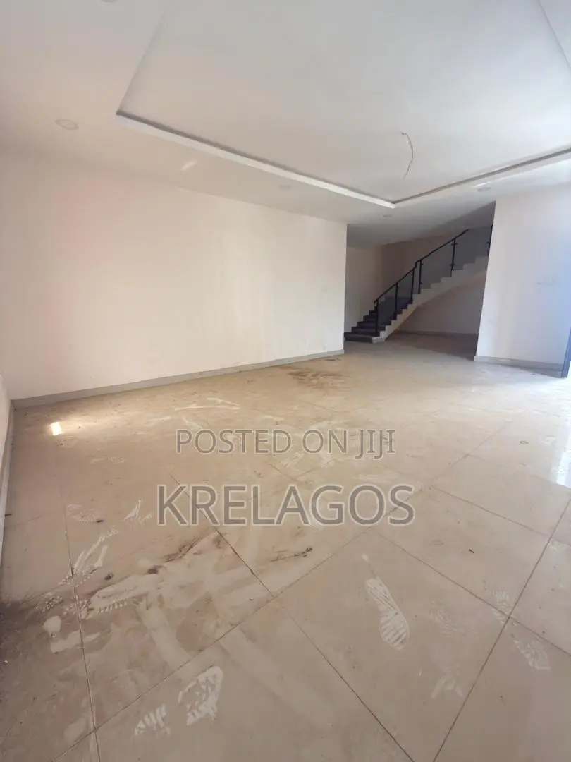 4bdrm Duplex in Abraham Adesanya Estate for rent in Abraham Adesanya Estate
