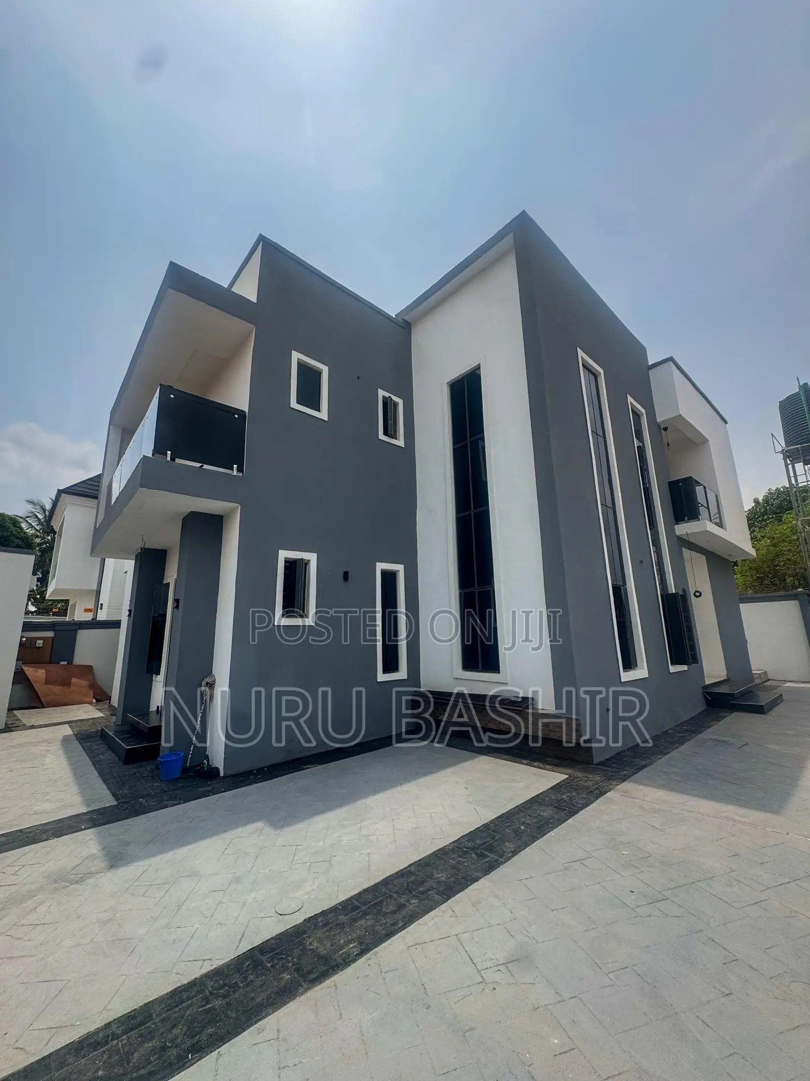 4bdrm Duplex in Zoe Oluyole Estate for sale in Oluyole Estate