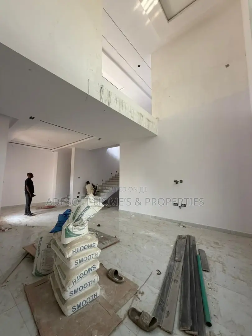 4bdrm Duplex in Carlton Gate Estate, for sale in Akobo