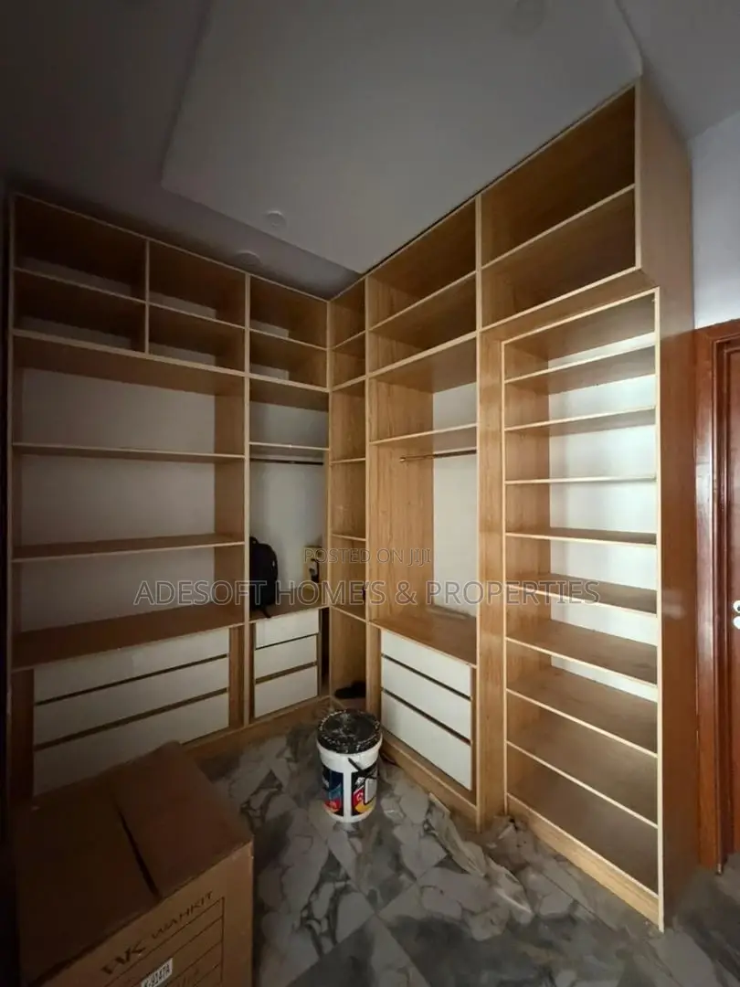 4bdrm Duplex in Carlton Gate Estate, for sale in Akobo