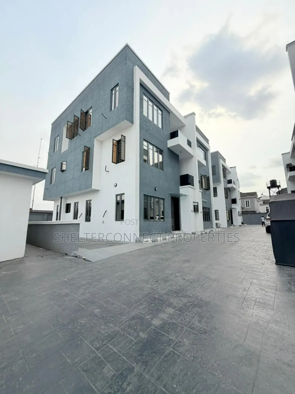 4bdrm Duplex in LSDPC Maryland Estate for sale in LSDPC Maryland Estate