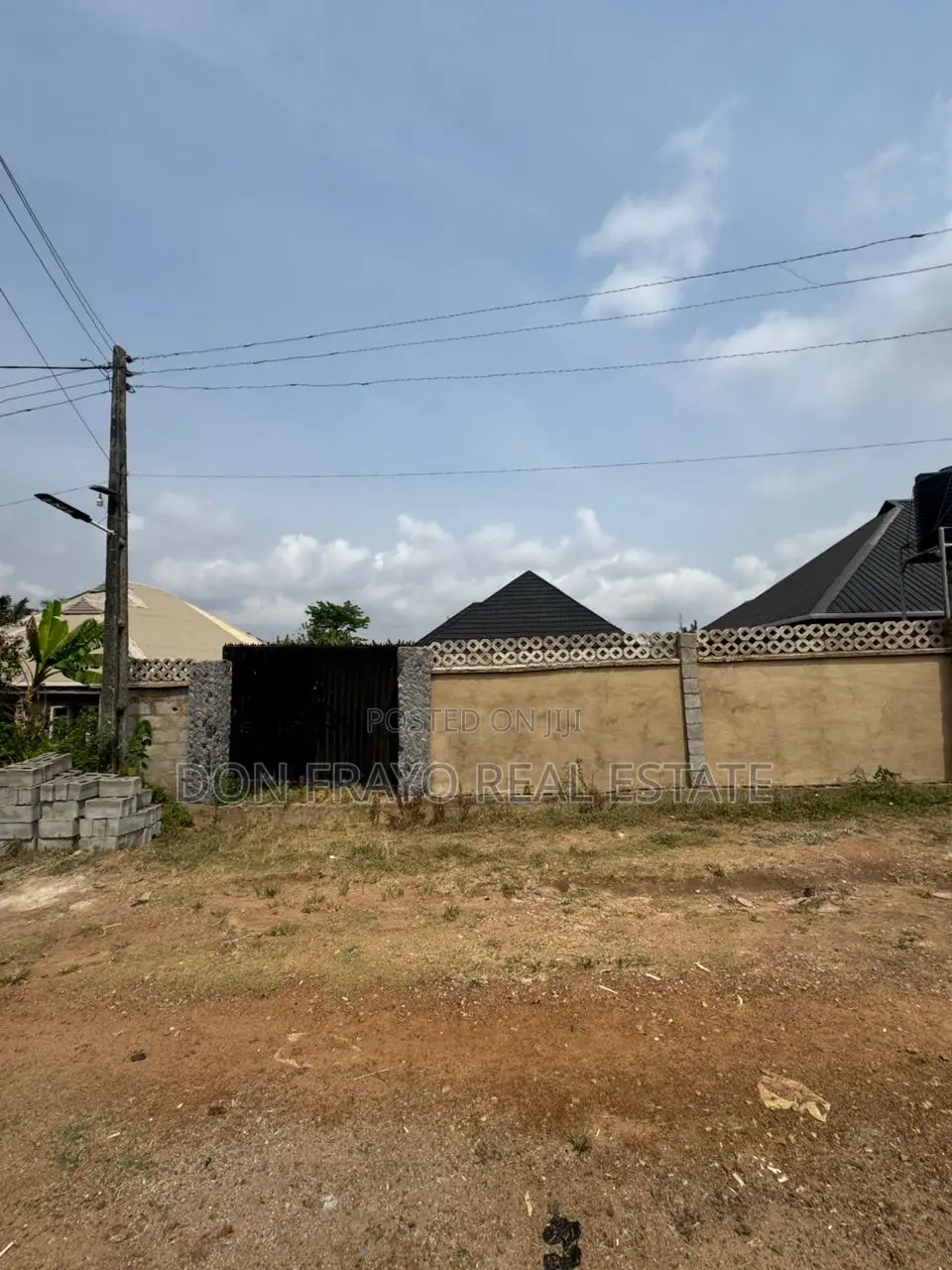 2bdrm Bungalow in Sheu Ologuneru for sale in Ologuneru
