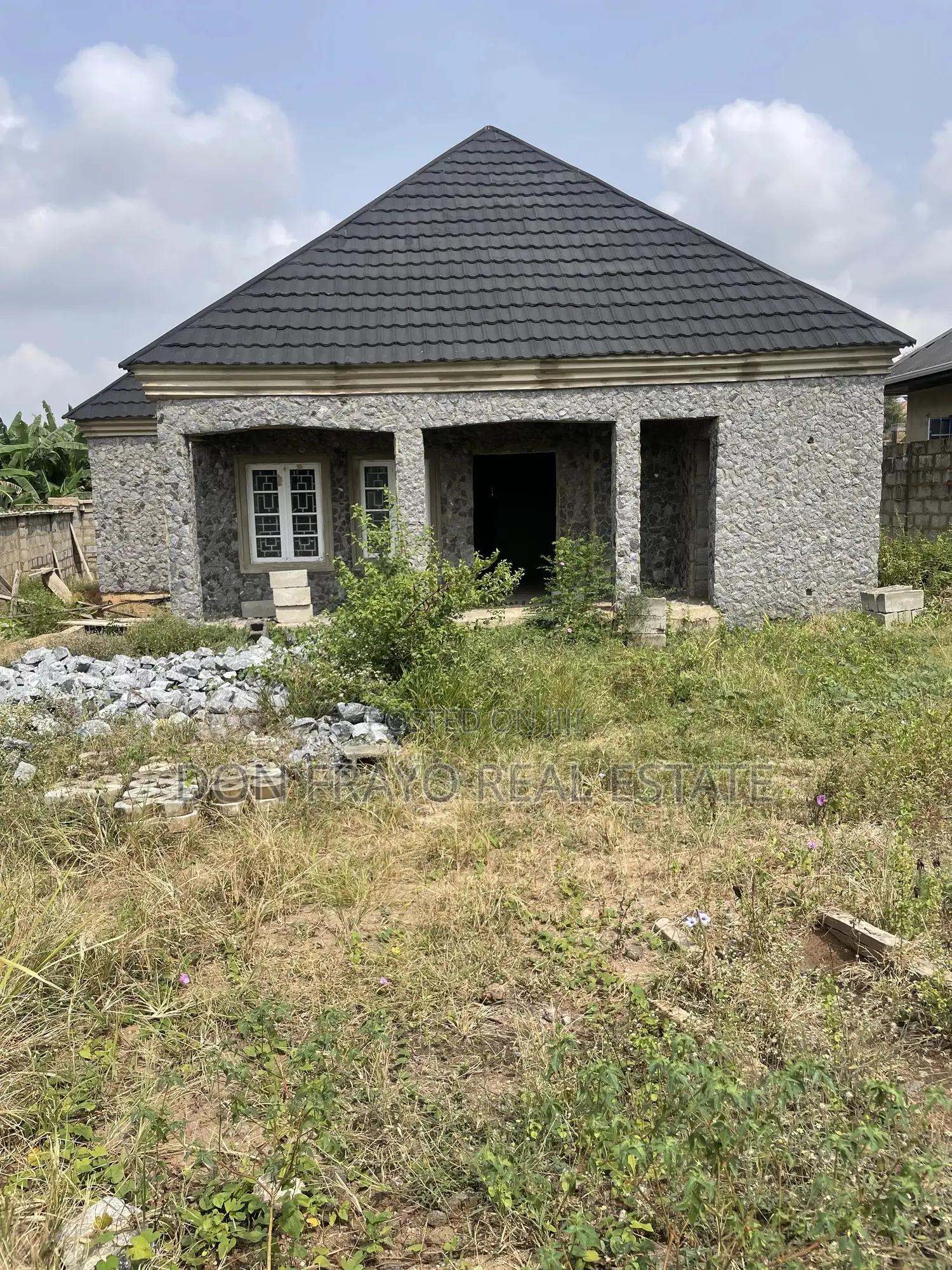 2bdrm Bungalow in Sheu Ologuneru for sale in Ologuneru